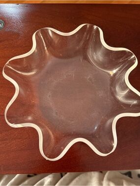 1970’s Lucite hankerchief bowl
